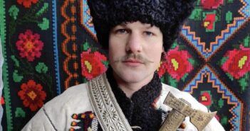 РОГАТА ШАПКА, ЯКА ЗІГРІВАЛА В ЛЮТІ МОРОЗИ