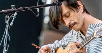 Лідер гурту «Пиріг і Батіг» мобілізувався до лав ЗСУ